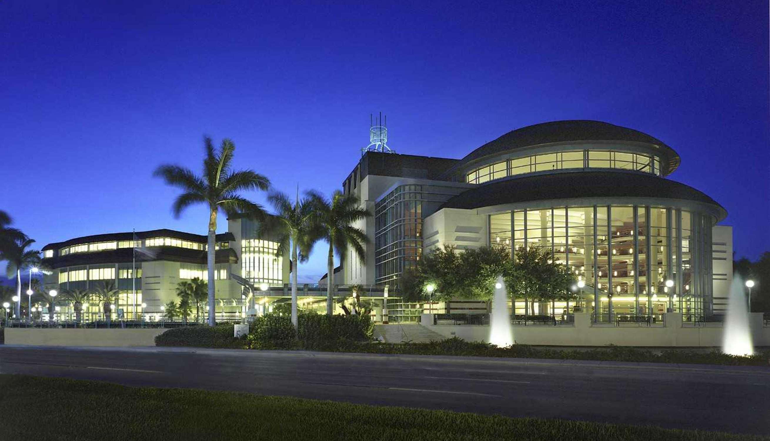 Hilton Garden Inn Boca Raton Exteriör bild